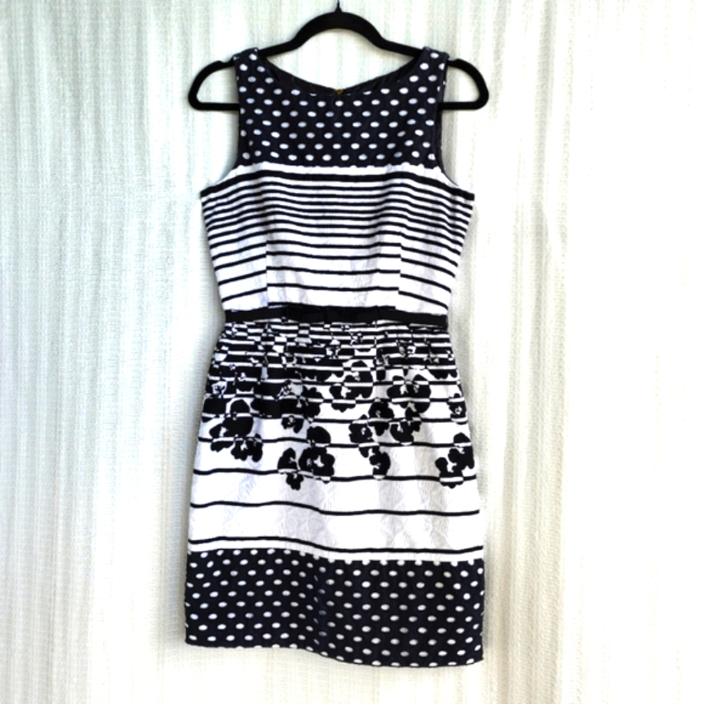 EUC  BLACK & WHITE DAMASK SLEEVELESS MIDI DRESS TAYLOR PETITE - SIZE 6 PETITE
